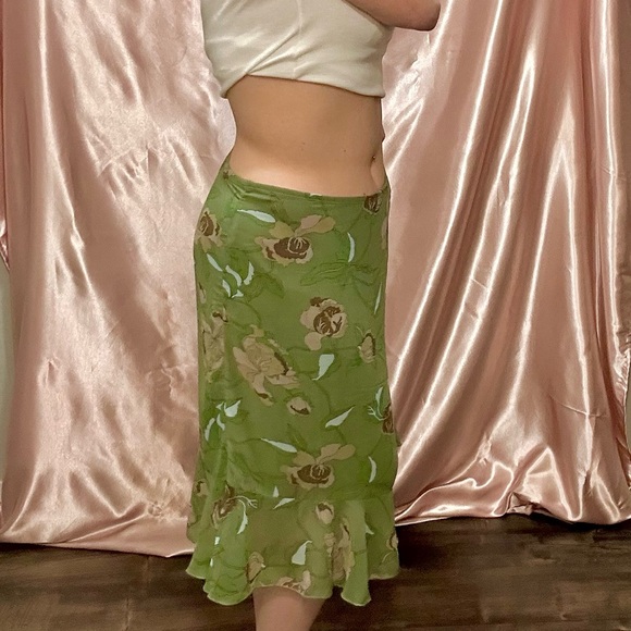 Midi Green Floral Skirt - Picture 2 of 7